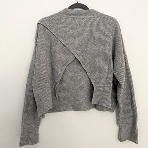 Open-back Lulus Crop Gray Sweater